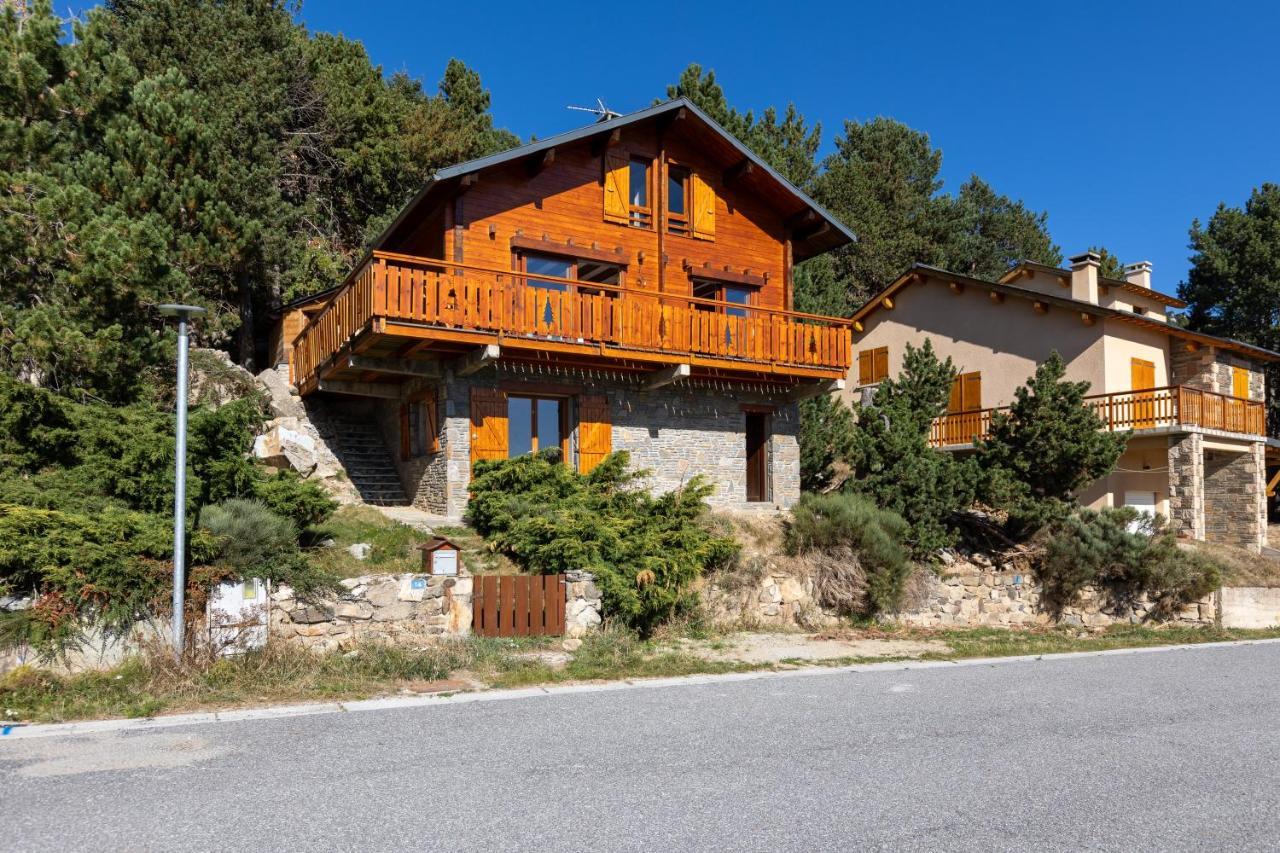 Chalet Les Tilleuls - Jolie Vue Montagne Et Lac Les Angles  Exterior photo