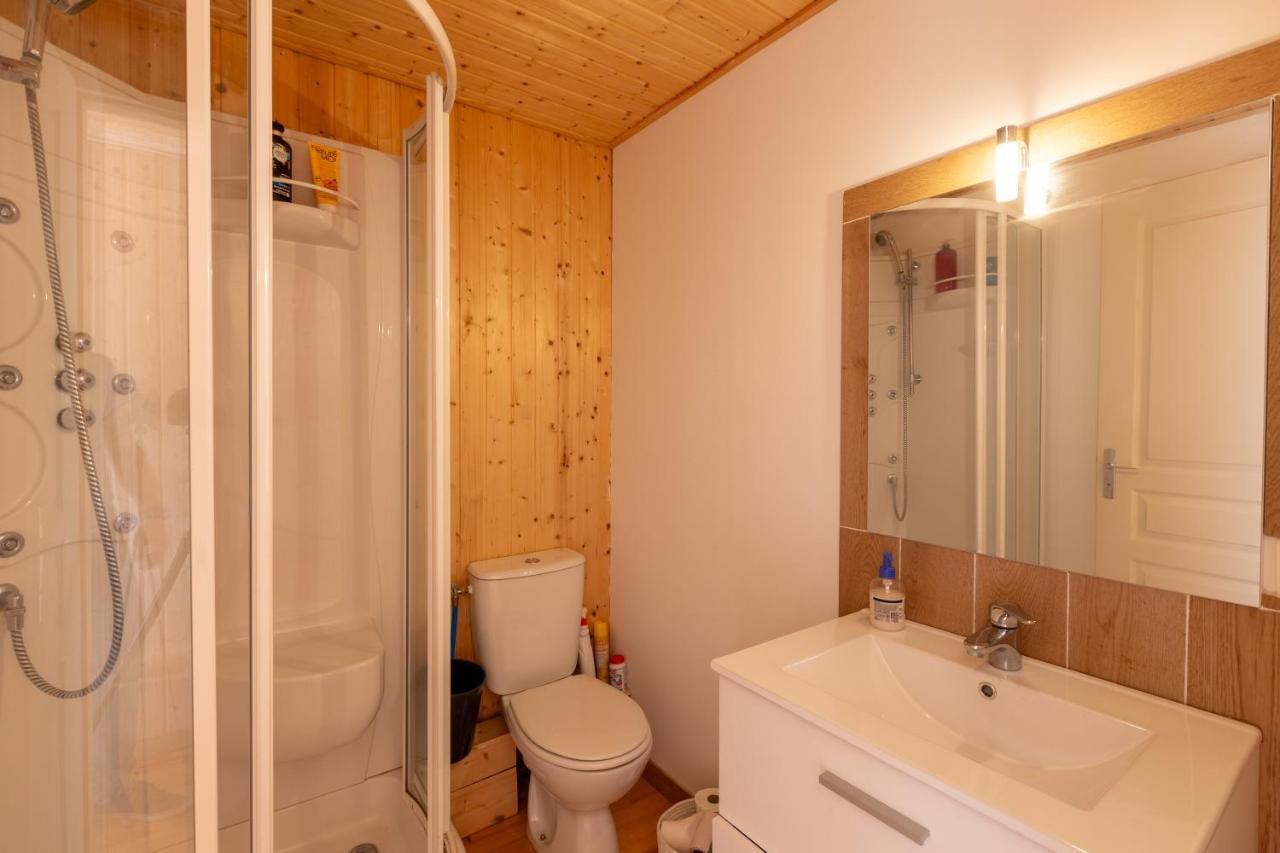 Chalet Les Tilleuls - Jolie Vue Montagne Et Lac Les Angles  Exterior photo